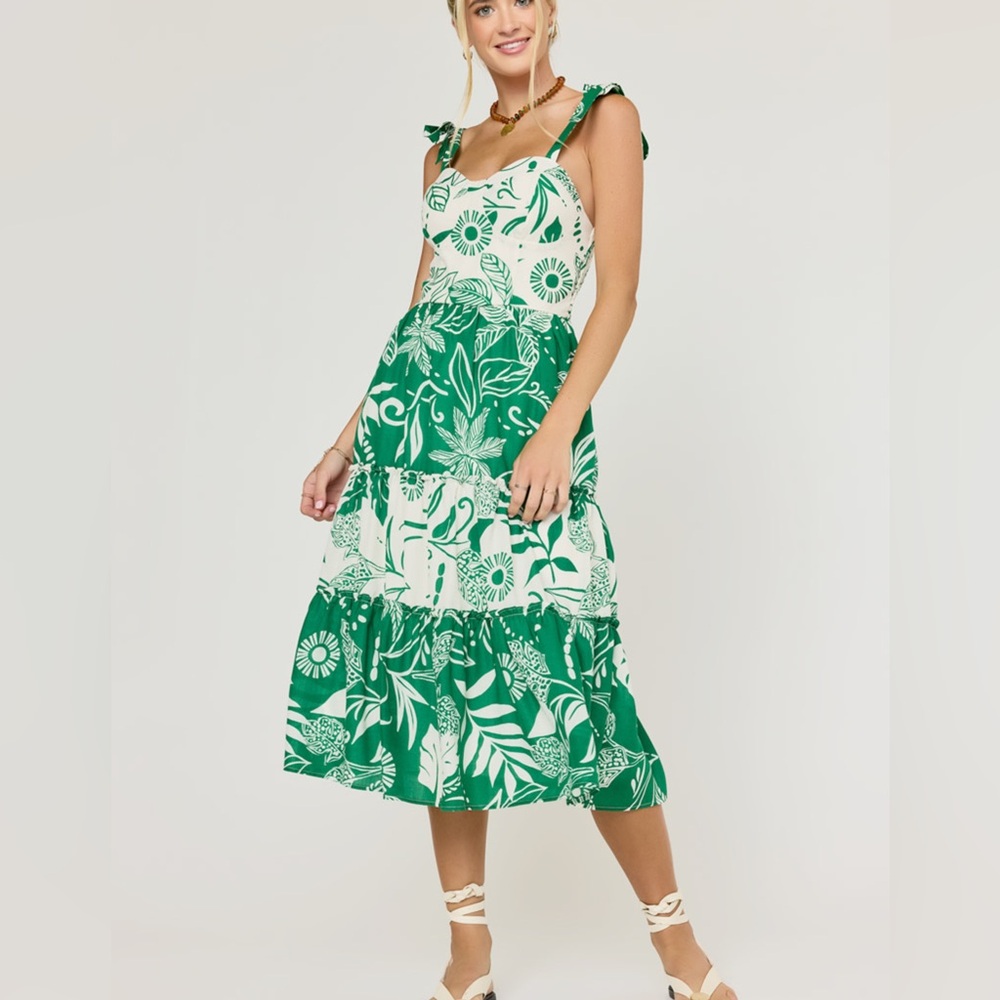 Francesca's Collections Green and White Floral Midi Dress